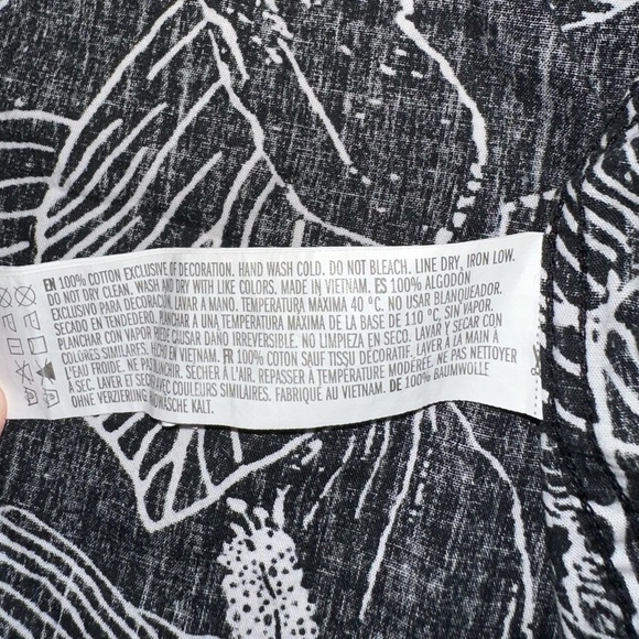 Forever 21 Men’s Size L Black Floral Hawaiian Shirt Short Sleeve 100% Cotton - Picture 4 of 7